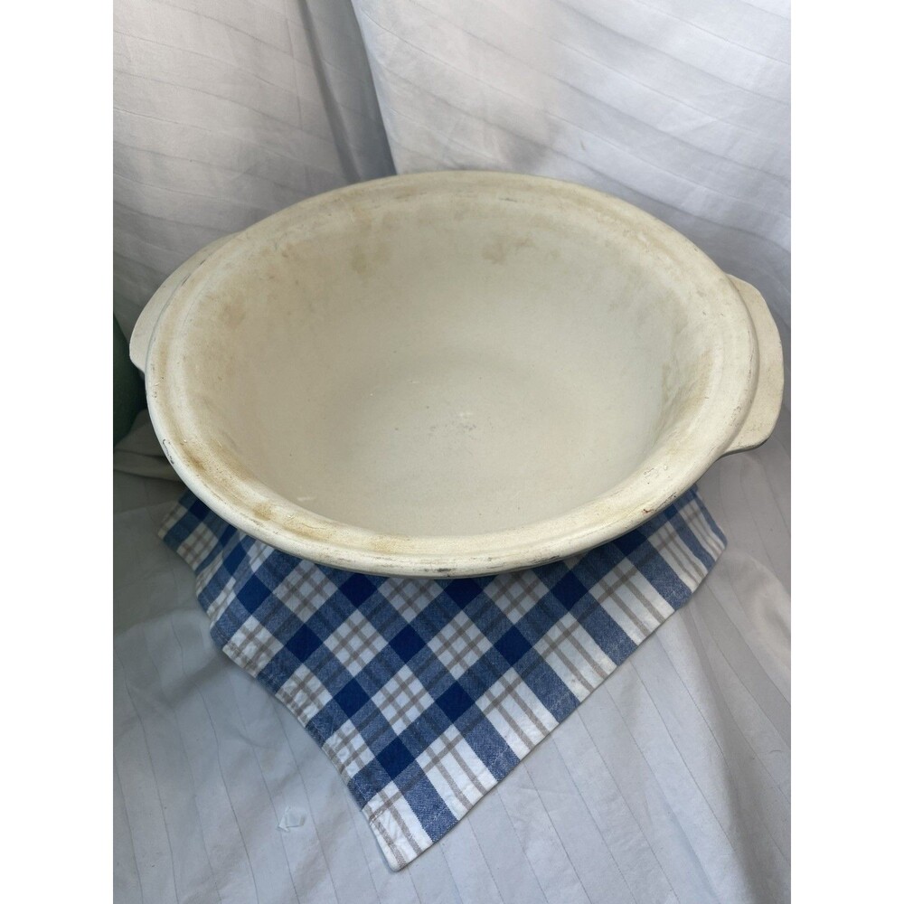Pampered Chef Large Stoneware baking casserole Bowl